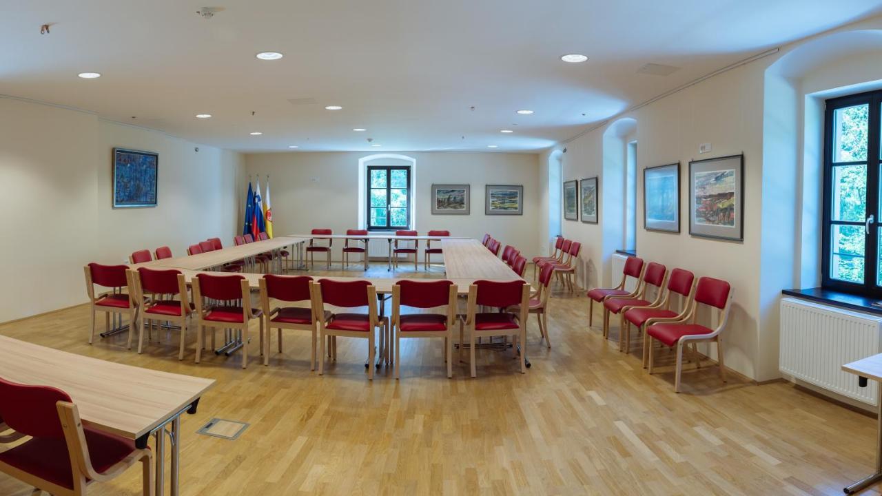 Dvorec Trebnik - Sobe Slovenske Konjice Luaran gambar