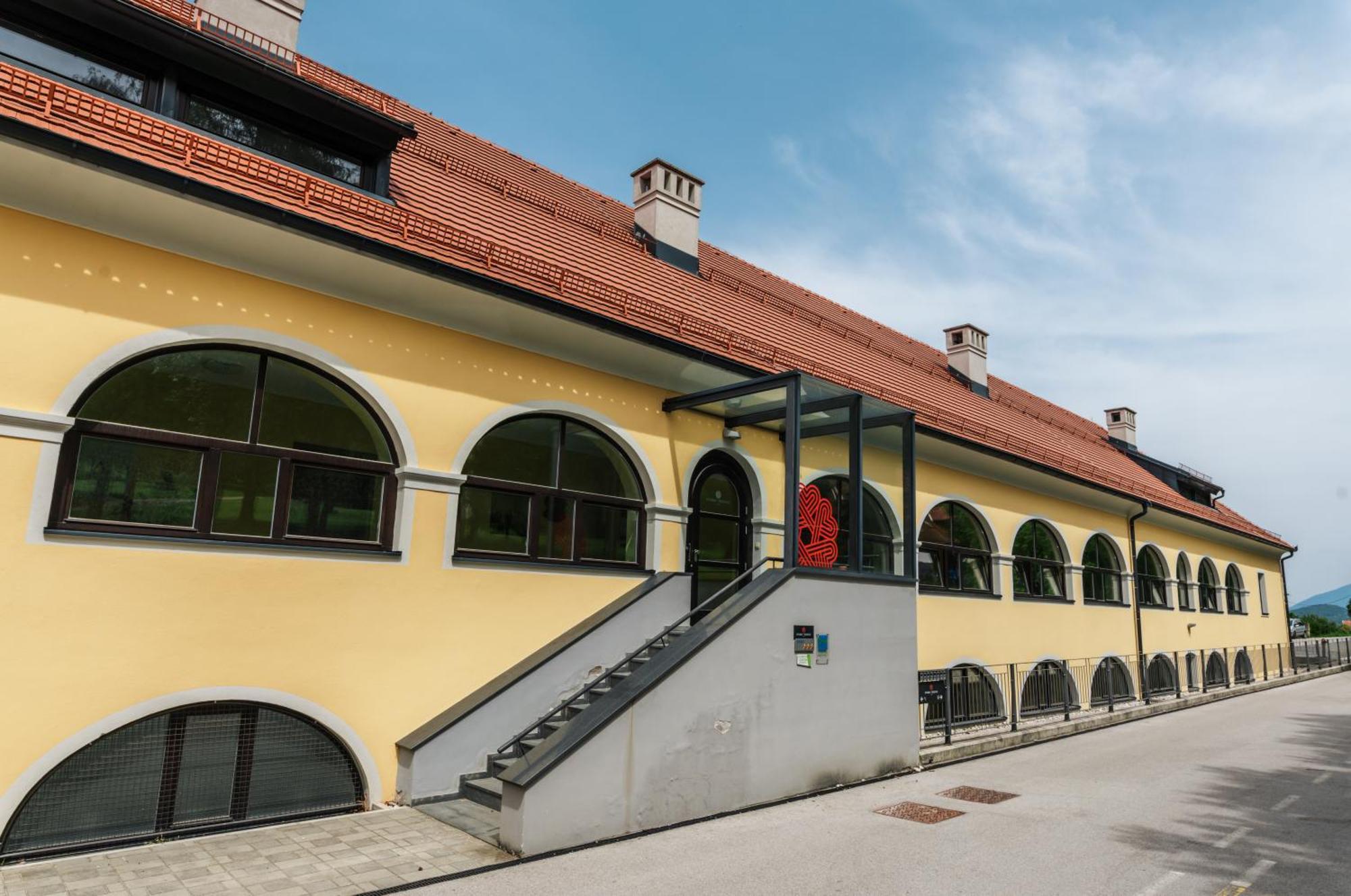 Dvorec Trebnik - Sobe Slovenske Konjice Luaran gambar